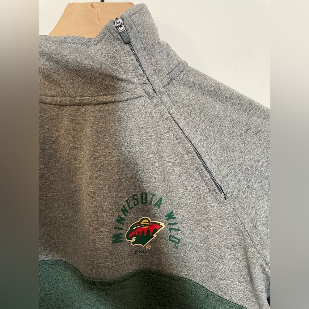 NHL MN Wild 1/4 Diagonal Zip Performance Long Sleeve Shirt Womens Size Small EUC - Picture 4 of 9